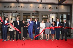 Manhattan Theatre Club Reopens With 1st Performance of <em>Lackawanna Blues</em>