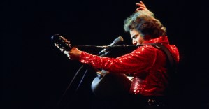 Neil Diamond Musical Sets Dates and Theater for Broadway Run This Fall