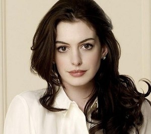 Anne Hathaway to Star in <em>Grounded</em> at the Public Theater